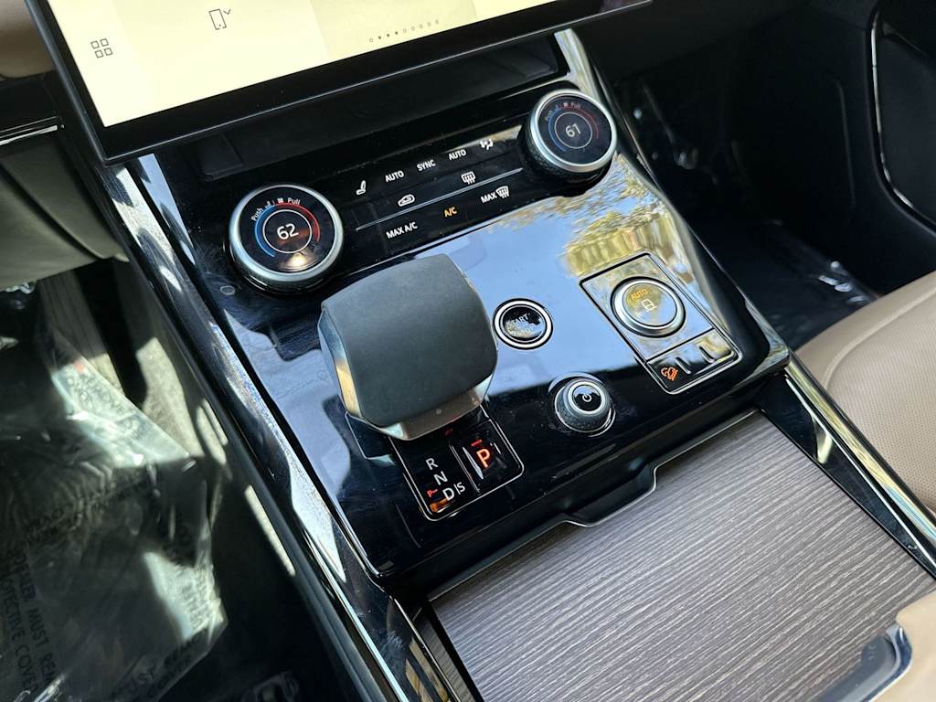 Thumbnail: 2023 Land Rover Range Rover Sport - 15