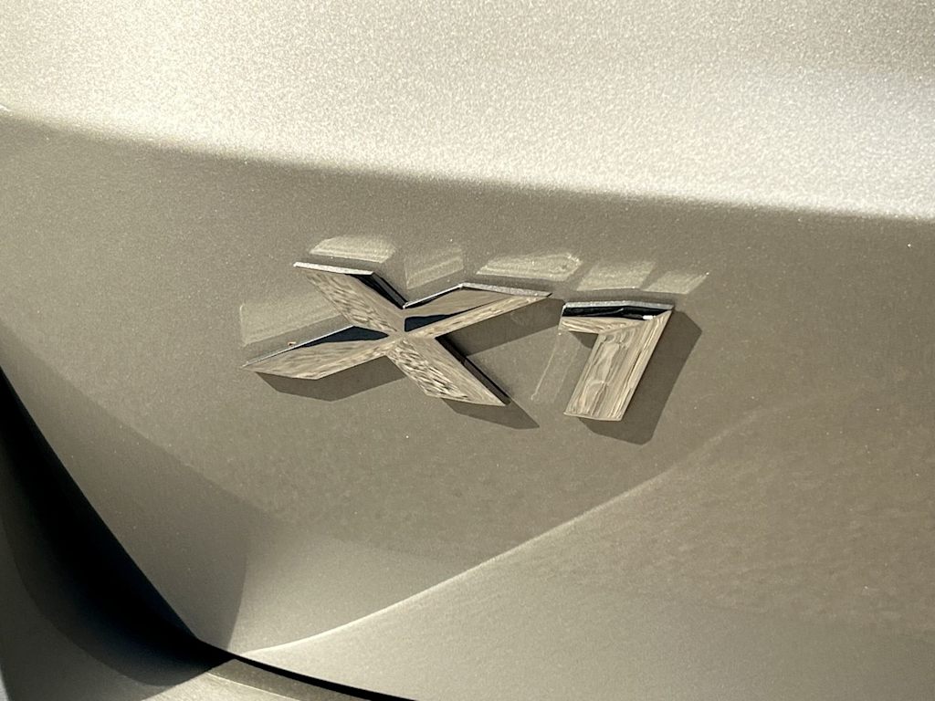 Thumbnail: 2025 BMW X1 - 7