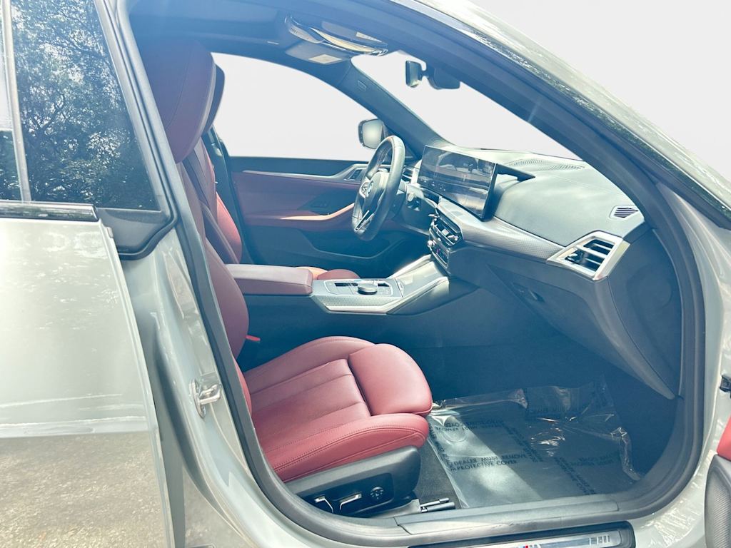 Thumbnail: 2025 BMW i4 - 10