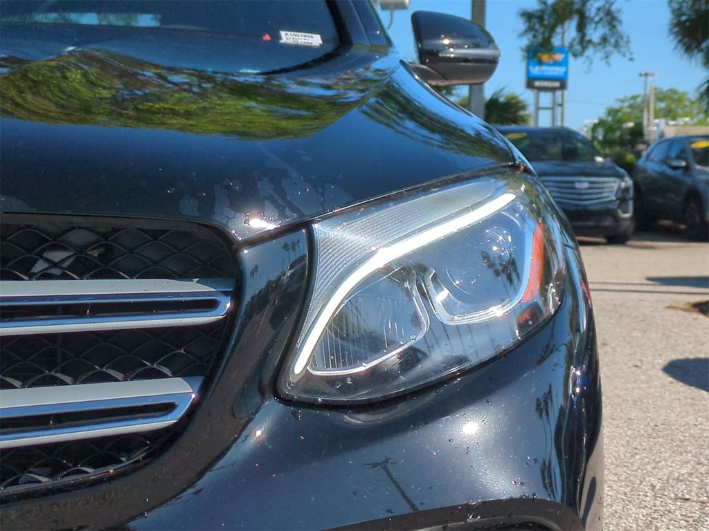 2019 Mercedes-Benz GLC 300 19
