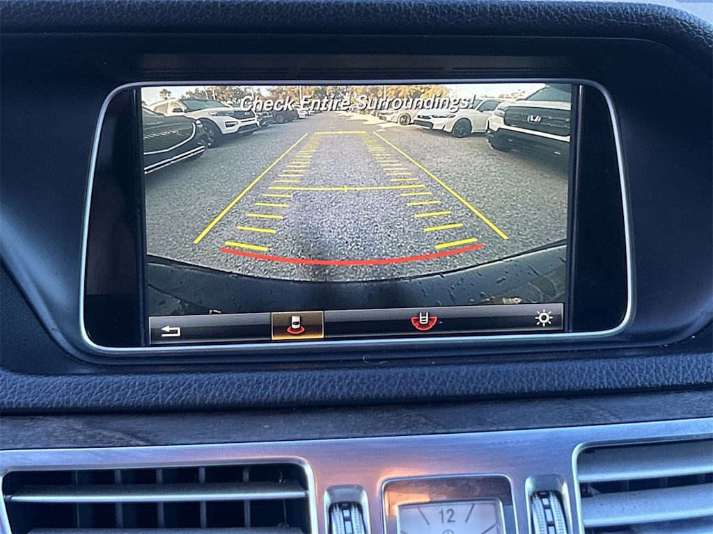 Thumbnail: 2016 Mercedes-Benz E-Class - 14