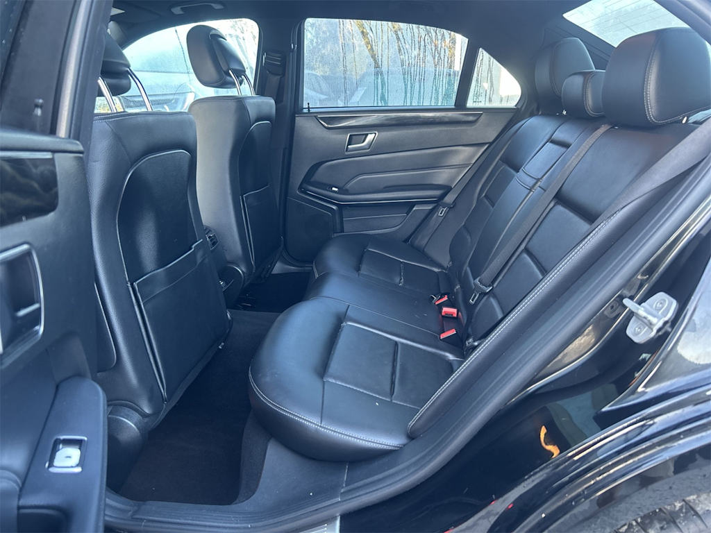 Thumbnail: 2016 Mercedes-Benz E-Class - 20