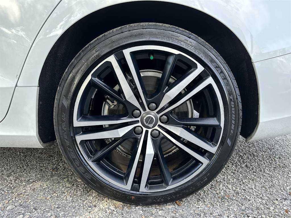 Thumbnail: 2020 Volvo V60 - 8