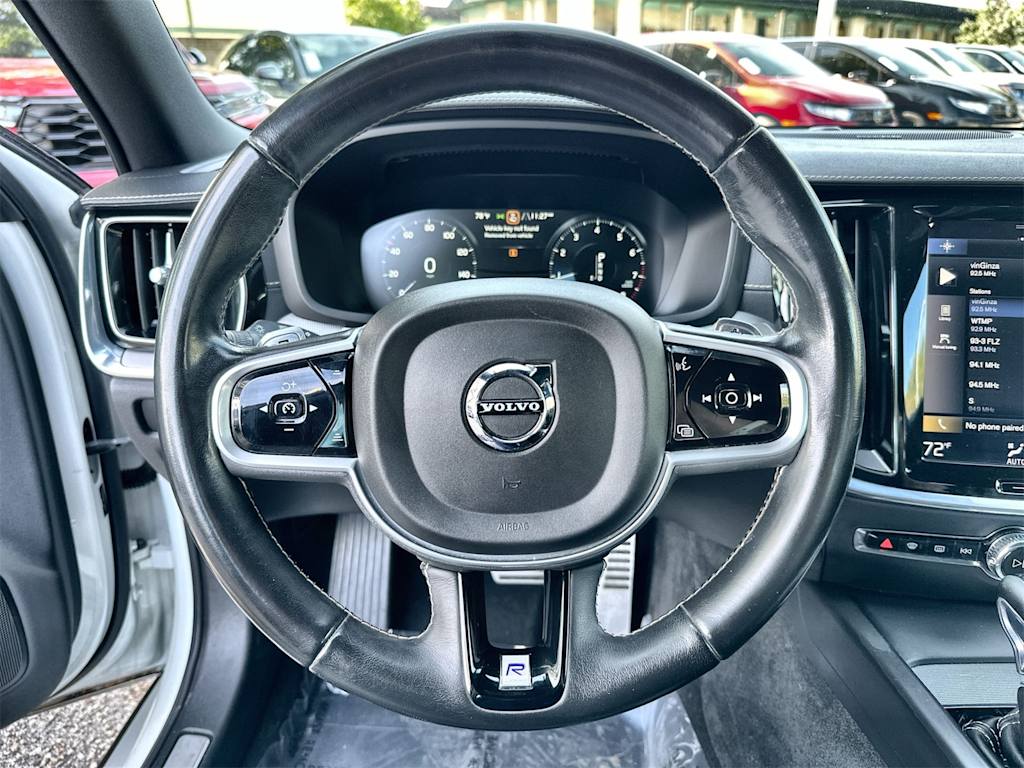 Thumbnail: 2020 Volvo V60 - 10