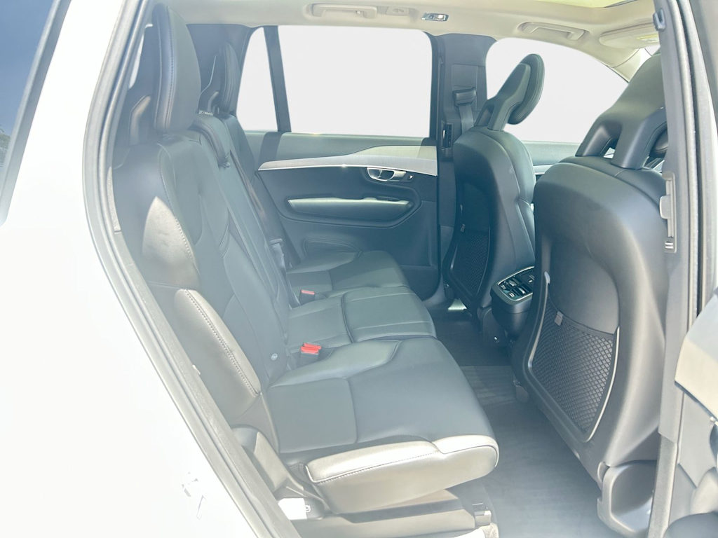 Thumbnail: 2022 Volvo XC90 - 18