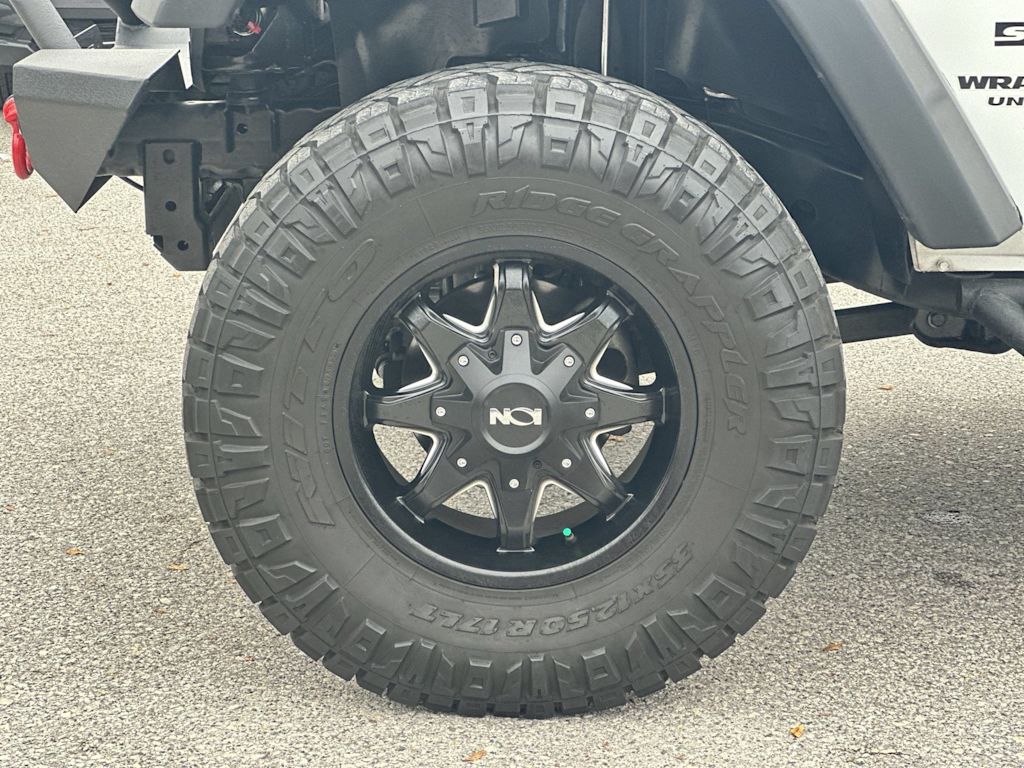 Thumbnail: 2017 Jeep Wrangler - 6
