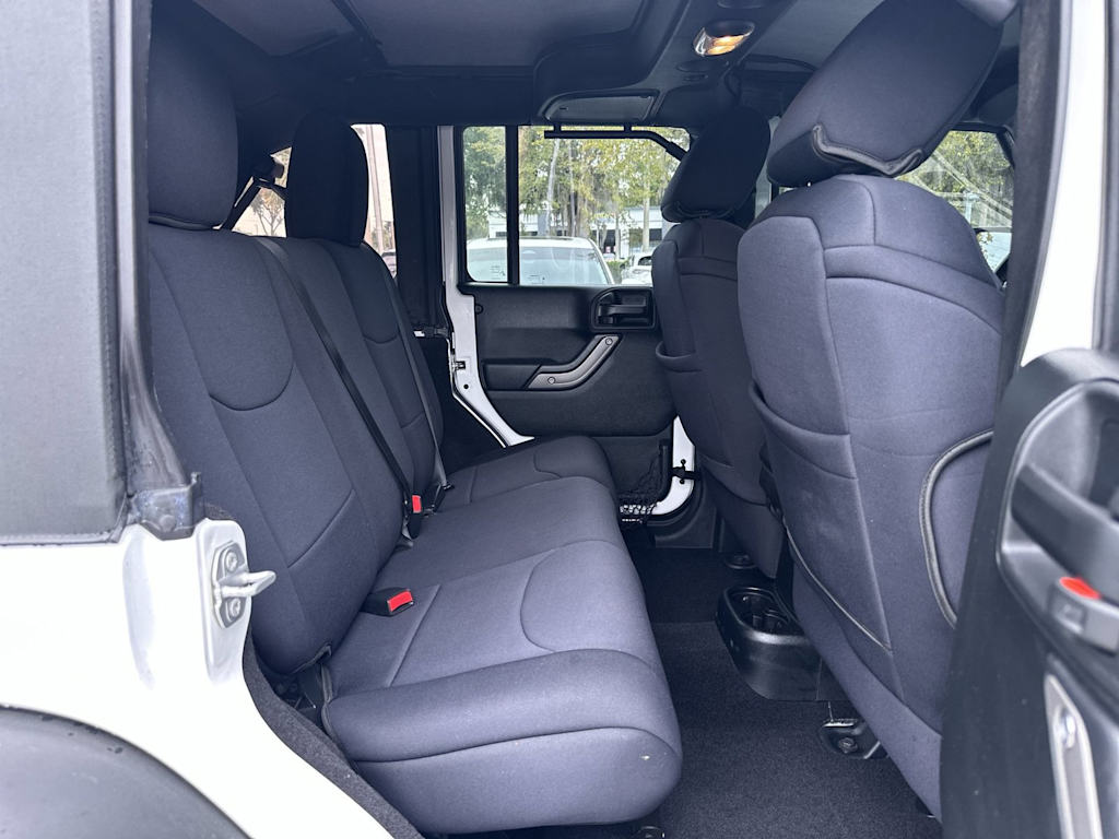 Thumbnail: 2017 Jeep Wrangler - 19