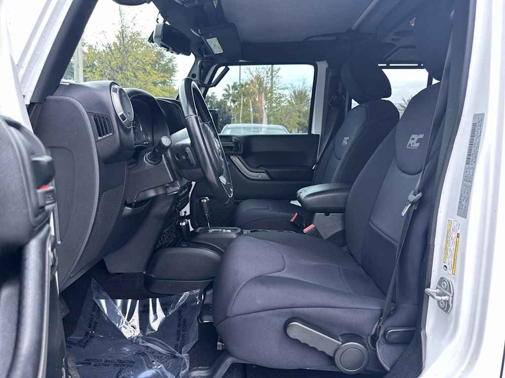 Thumbnail: 2017 Jeep Wrangler - 8