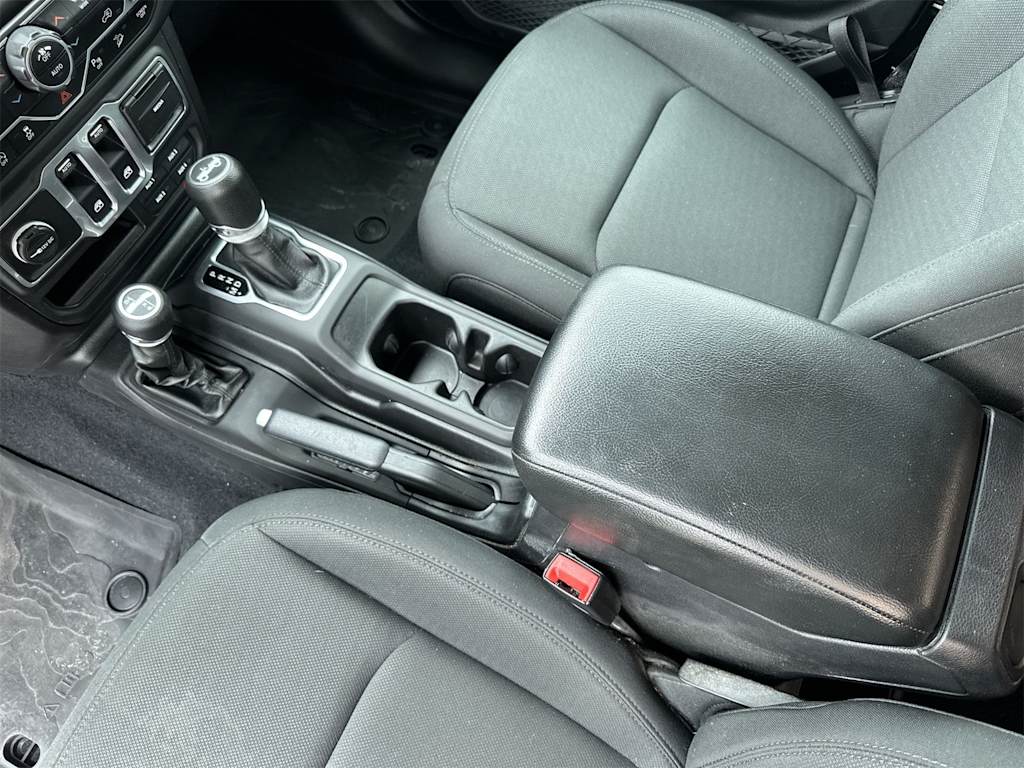 Thumbnail: 2018 Jeep Wrangler - 22