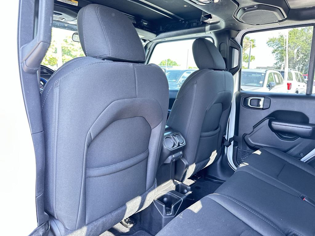 Thumbnail: 2020 Jeep Gladiator - 11