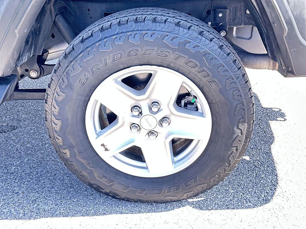 Thumbnail: 2020 Jeep Gladiator - 8