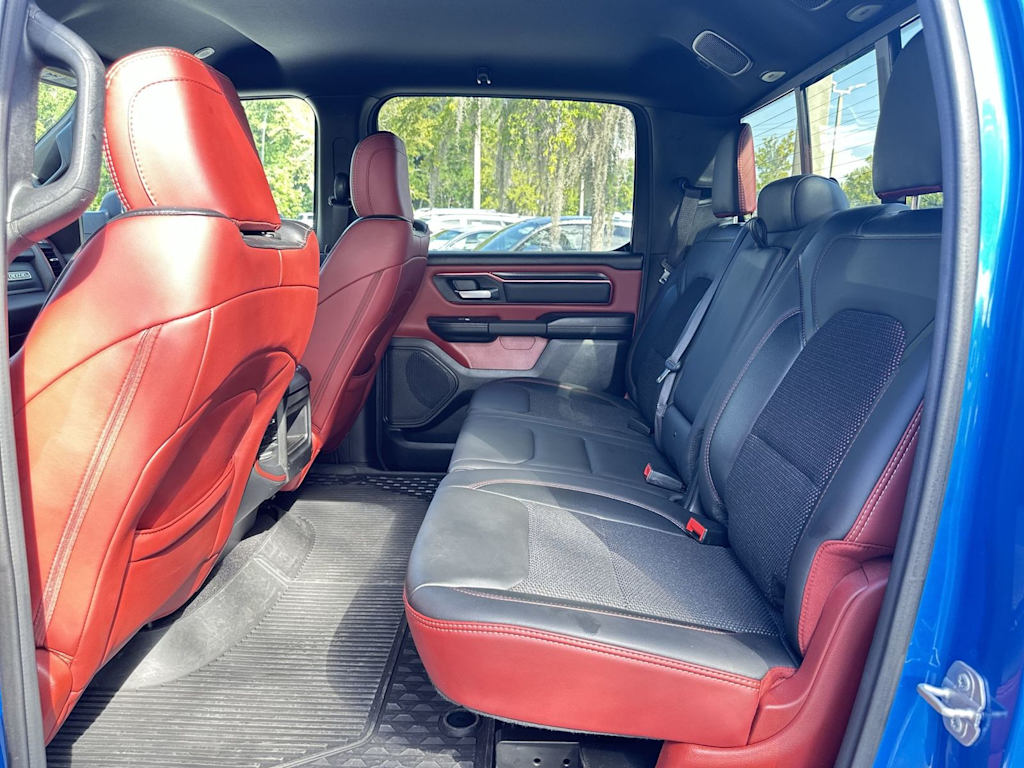 Thumbnail: 2025 RAM 1500 - 18