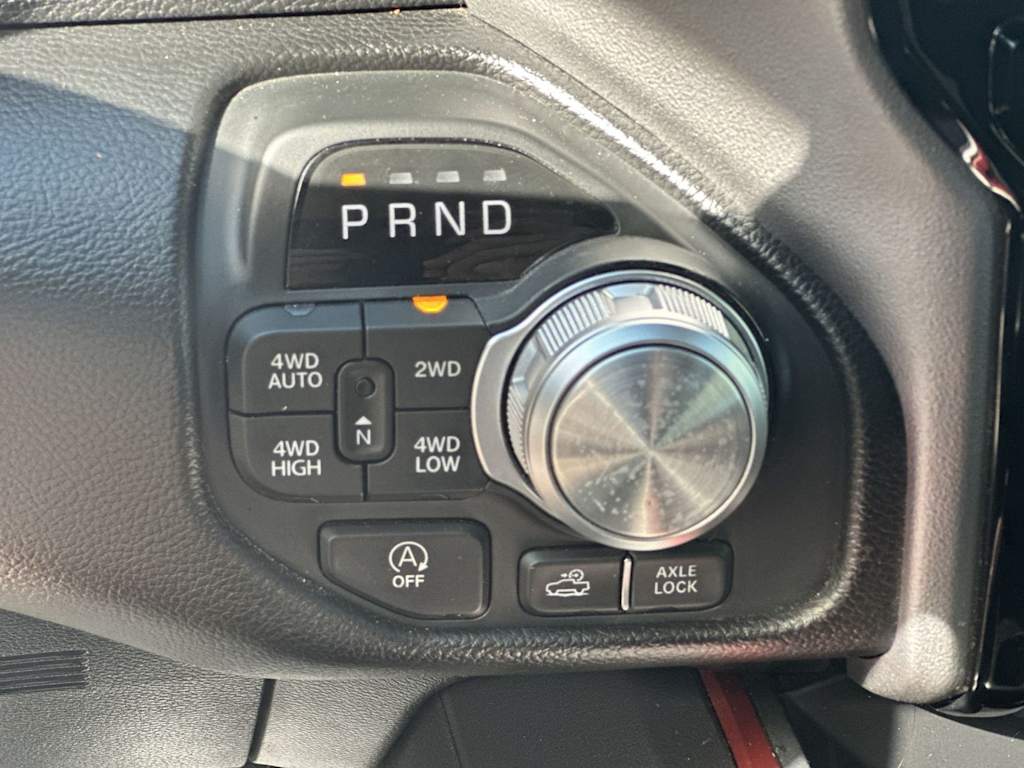 Thumbnail: 2025 RAM 1500 - 22