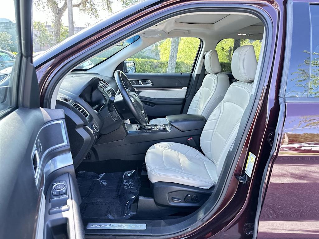 Thumbnail: 2019 Ford Explorer - 9