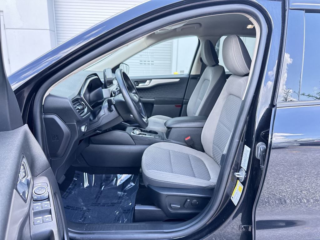 Thumbnail: 2020 Ford Escape - 9