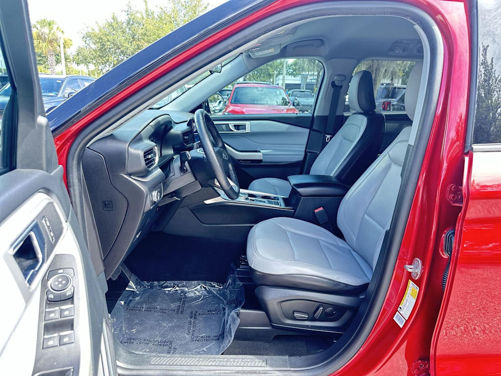 Thumbnail: 2021 Ford Explorer - 8