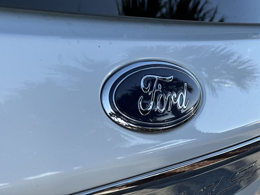 Thumbnail: 2023 Ford Explorer - 7