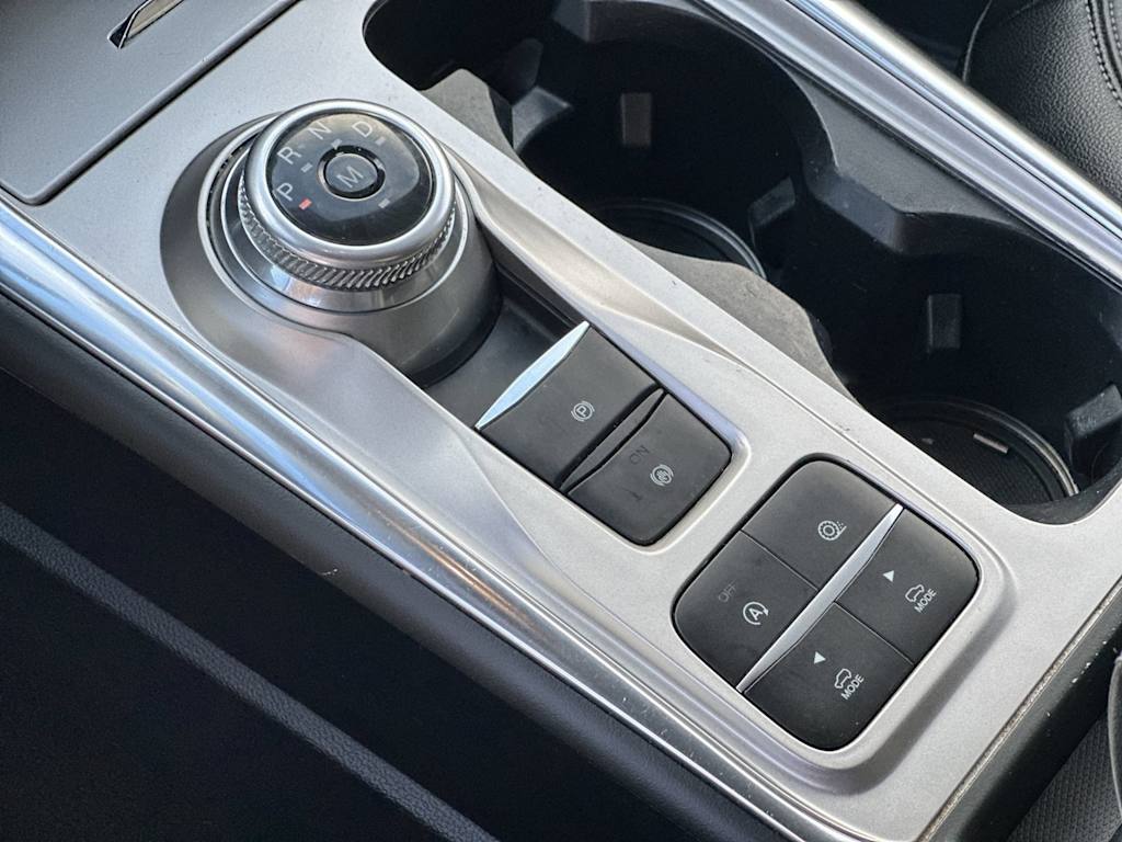 Thumbnail: 2020 Ford Explorer - 12
