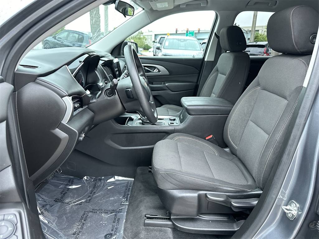 Thumbnail: 2020 Chevrolet Traverse - 9