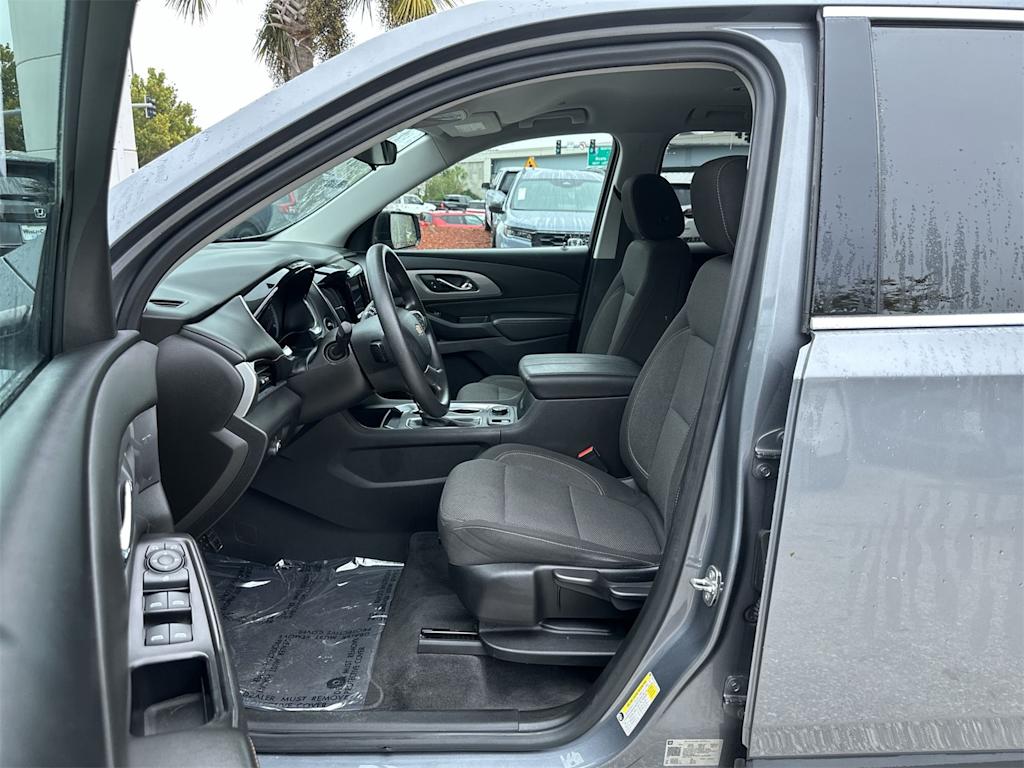 Thumbnail: 2020 Chevrolet Traverse - 14