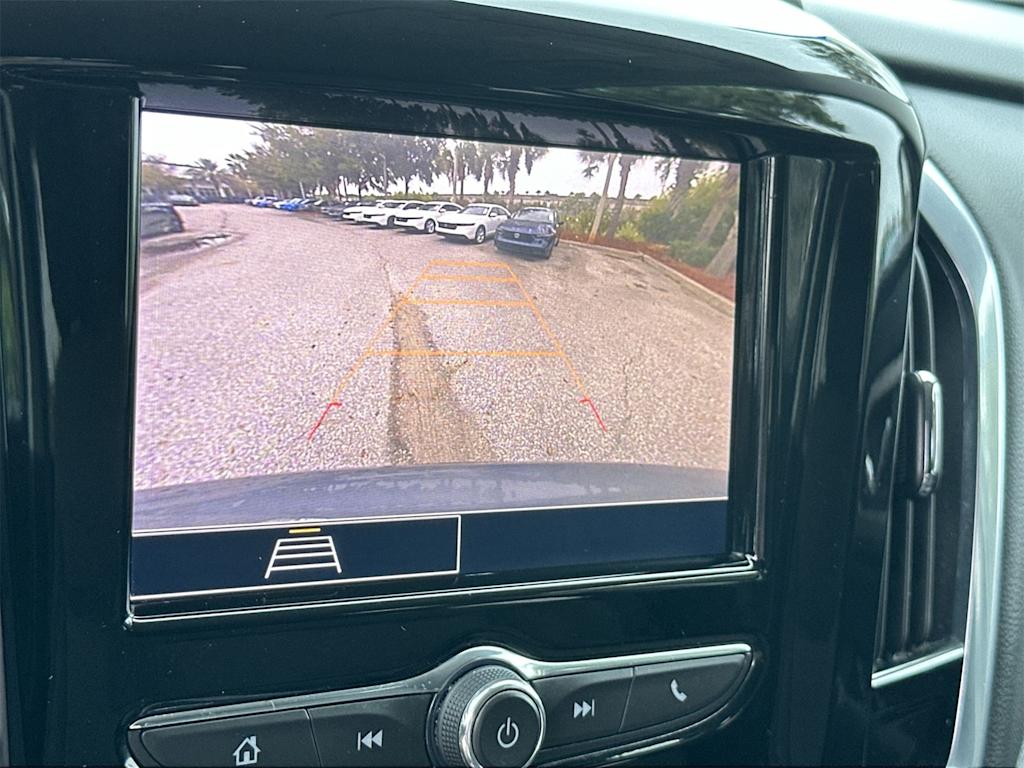 Thumbnail: 2020 Chevrolet Traverse - 12