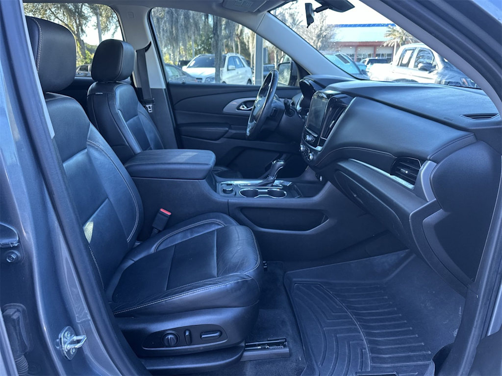 Thumbnail: 2020 Chevrolet Traverse - 10