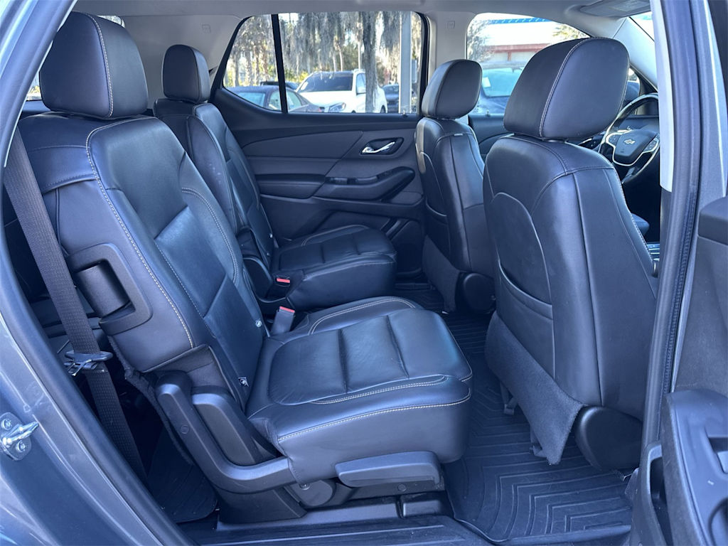 Thumbnail: 2020 Chevrolet Traverse - 21