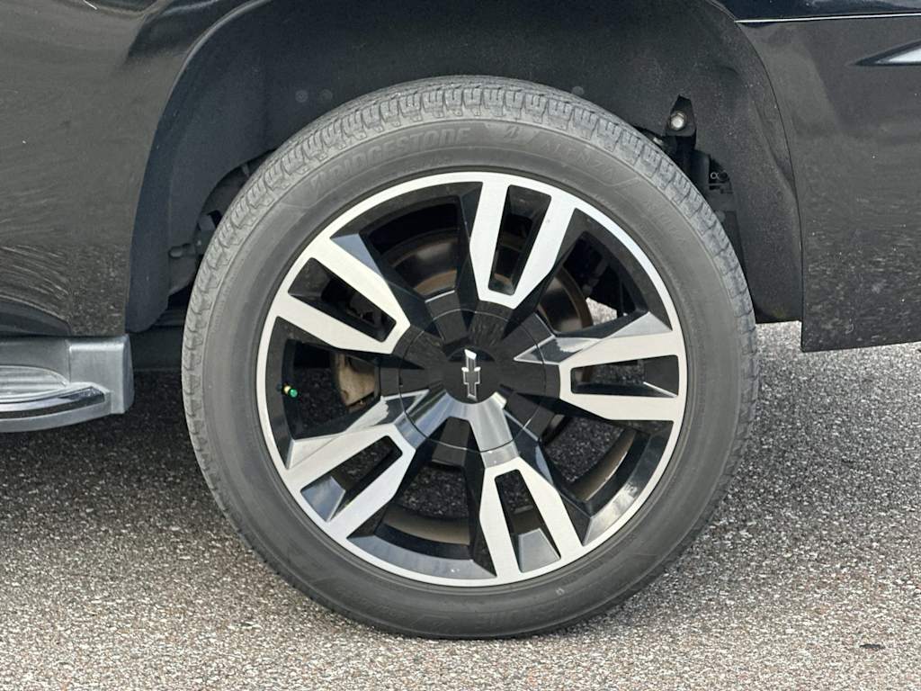 Thumbnail: 2019 Chevrolet Tahoe - 7