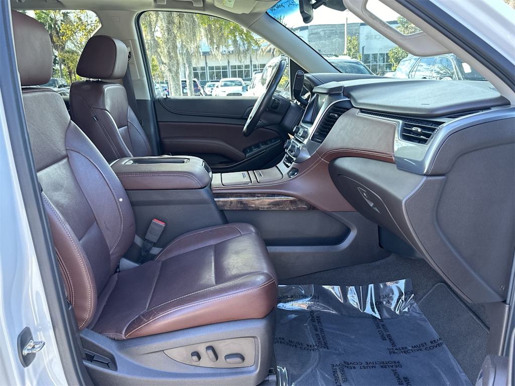 Thumbnail: 2017 Chevrolet Tahoe - 21