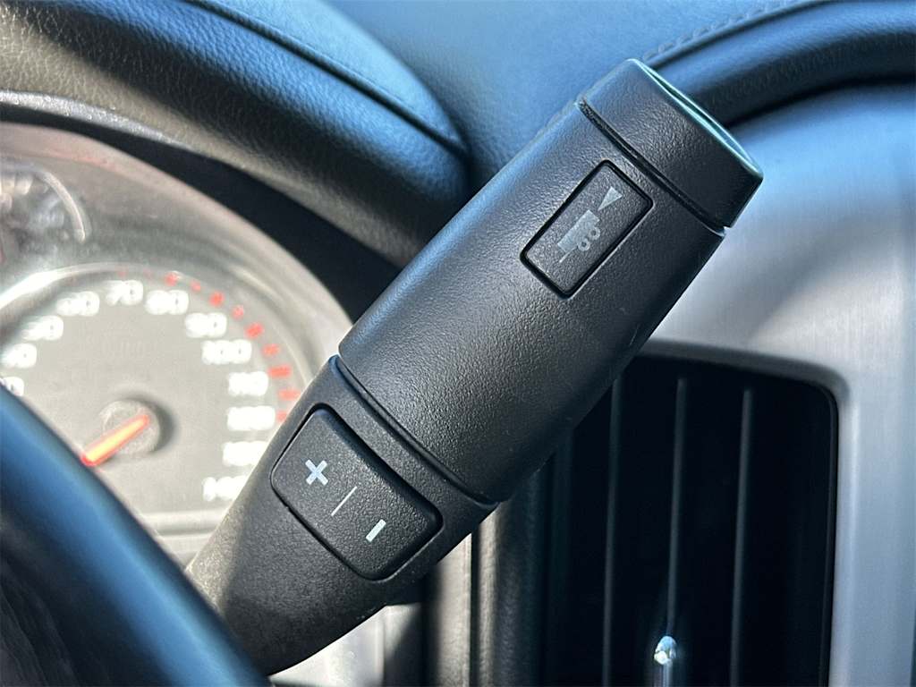 Thumbnail: 2015 GMC Sierra 2500 - 21