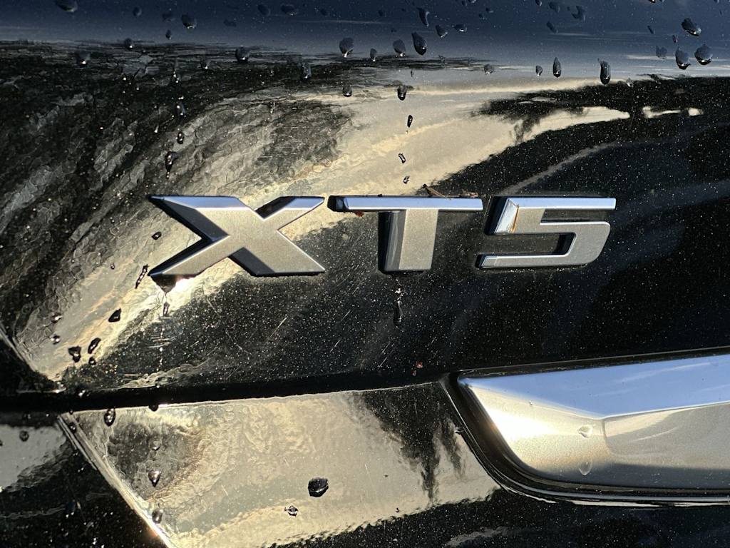 Thumbnail: 2021 Cadillac XT5 - 3