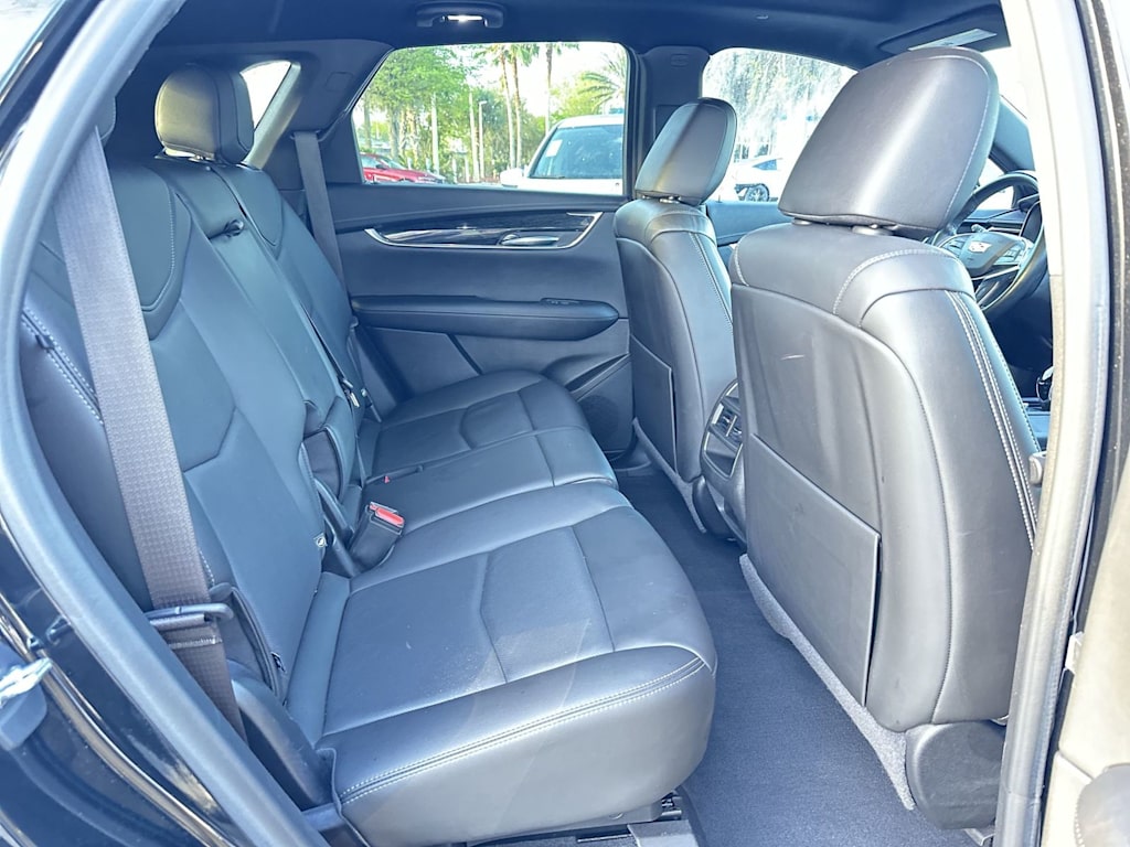 Thumbnail: 2021 Cadillac XT5 - 21