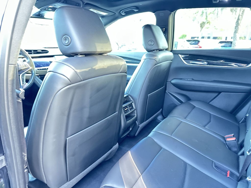 Thumbnail: 2021 Cadillac XT5 - 19