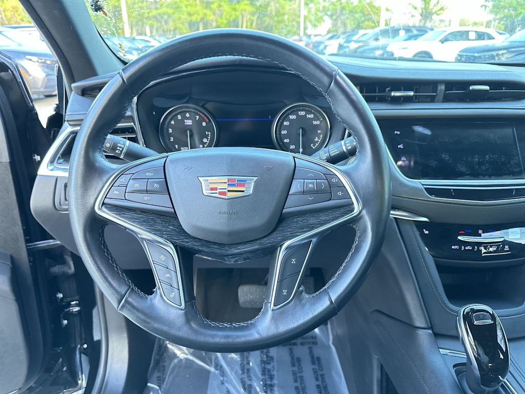 Thumbnail: 2021 Cadillac XT5 - 2
