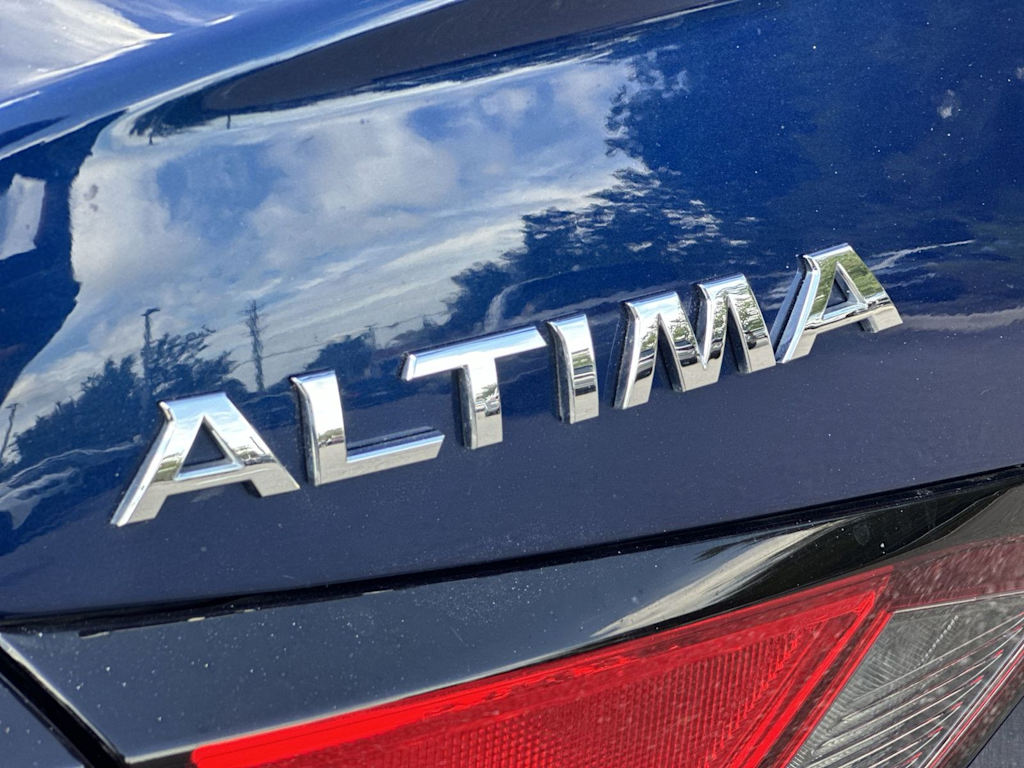Thumbnail: 2020 Nissan Altima - 19