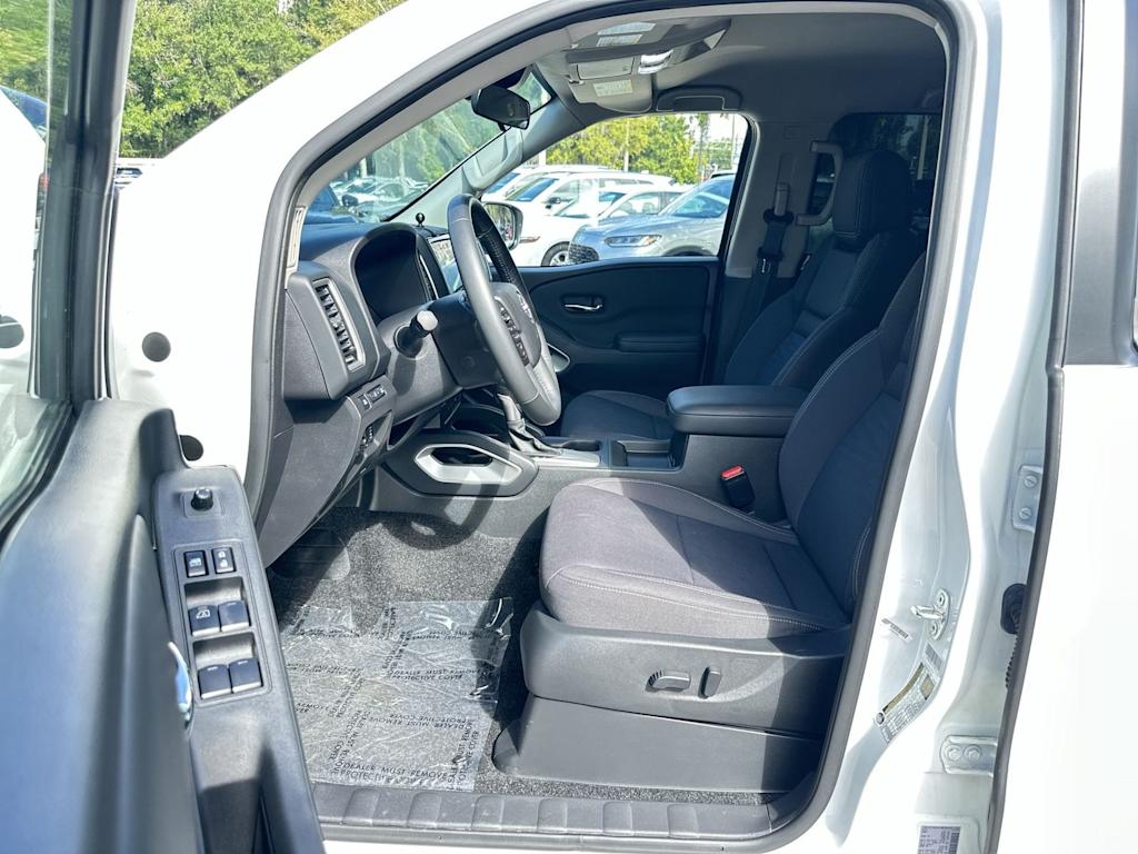 Thumbnail: 2024 Nissan Frontier - 9