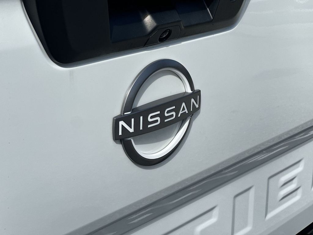 Thumbnail: 2024 Nissan Frontier - 7