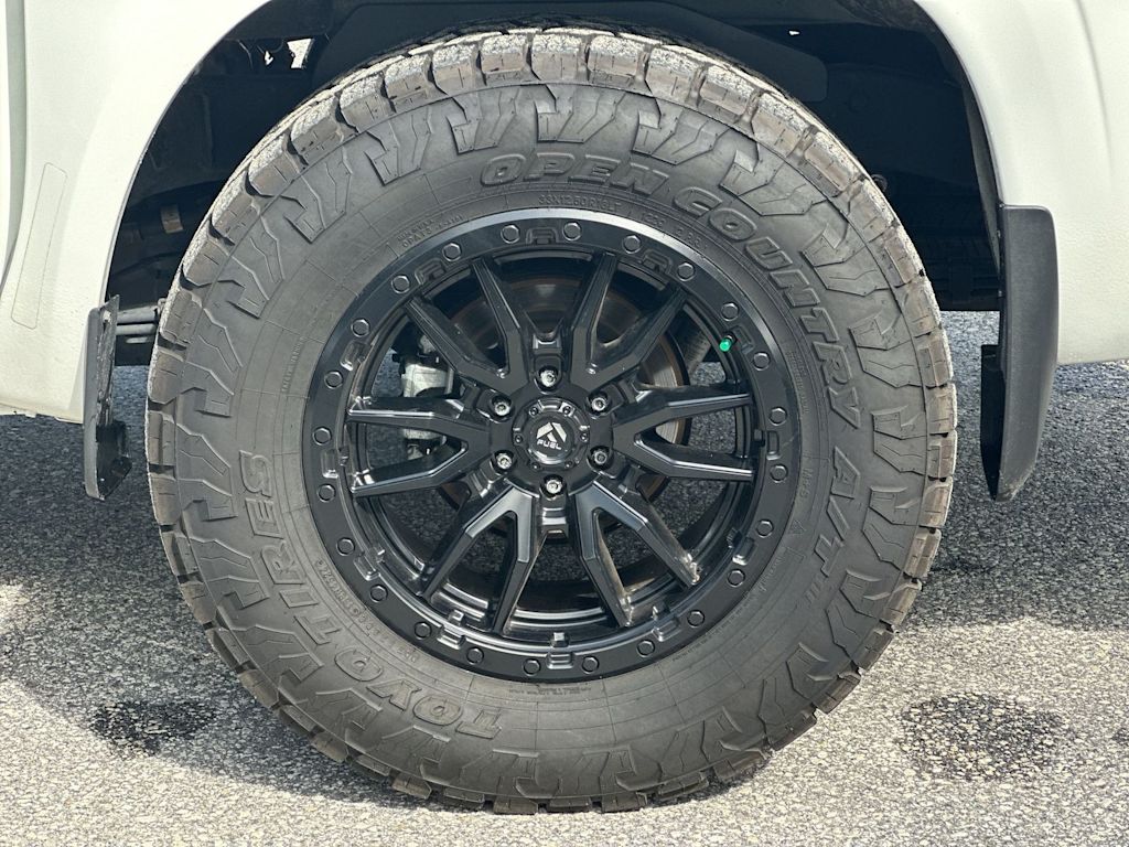 Thumbnail: 2024 Nissan Frontier - 8