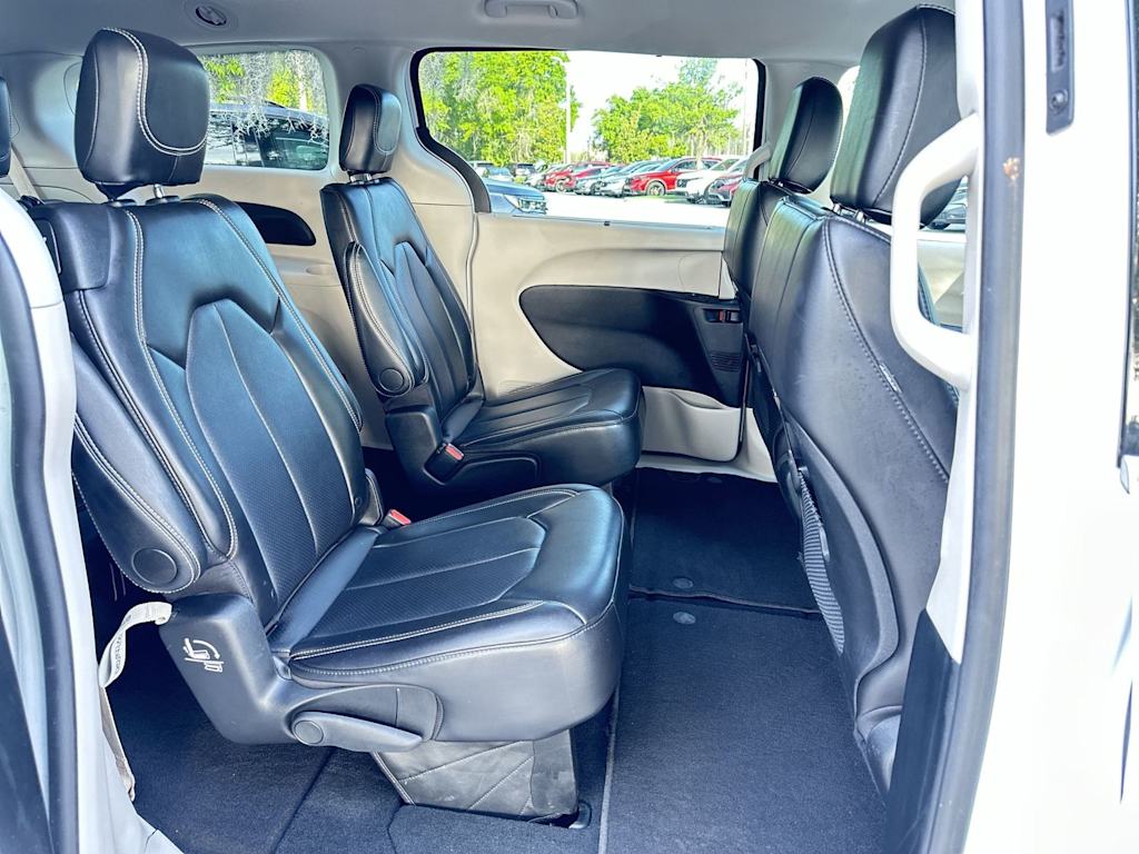 Thumbnail: 2024 Chrysler Pacifica - 20