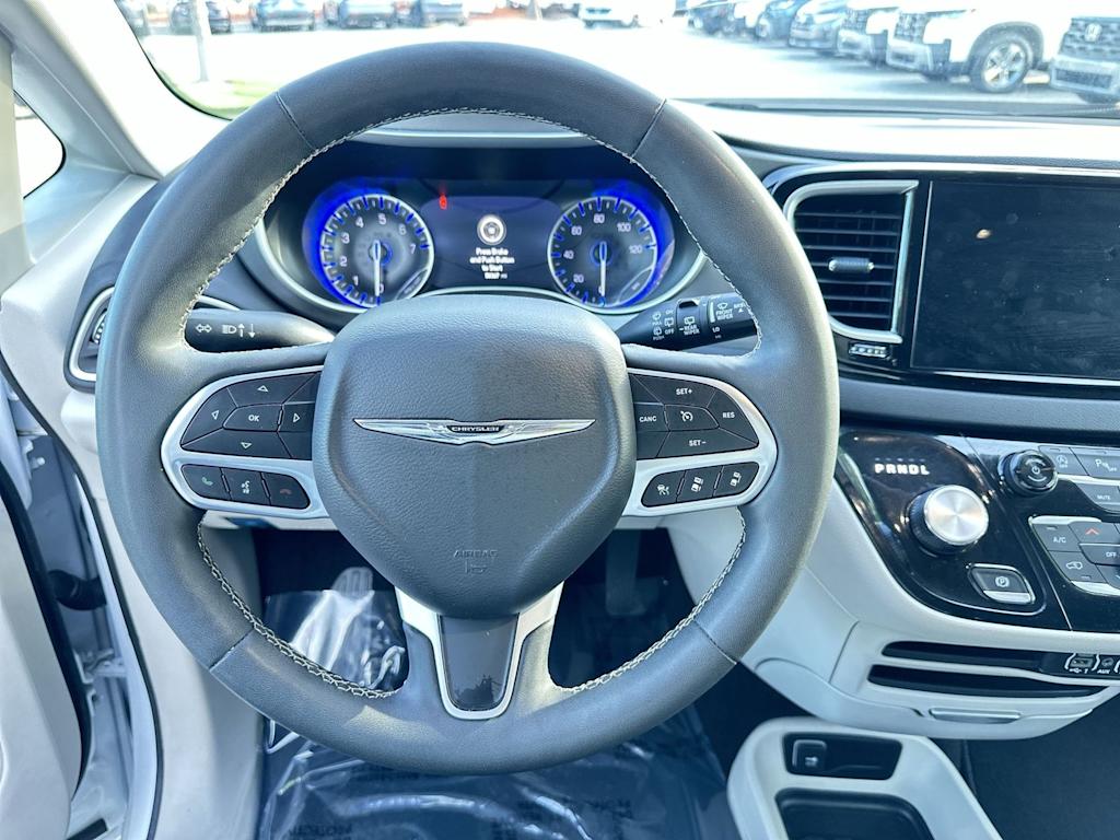 Thumbnail: 2024 Chrysler Pacifica - 2