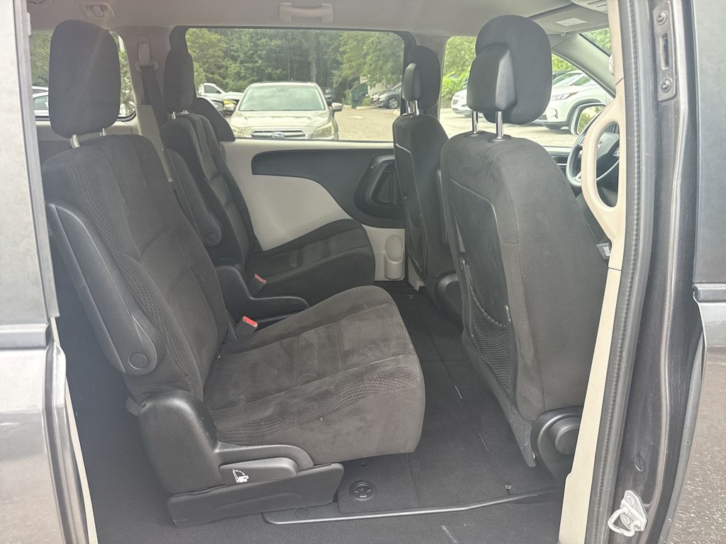 Thumbnail: 2017 Dodge Grand Caravan - 19