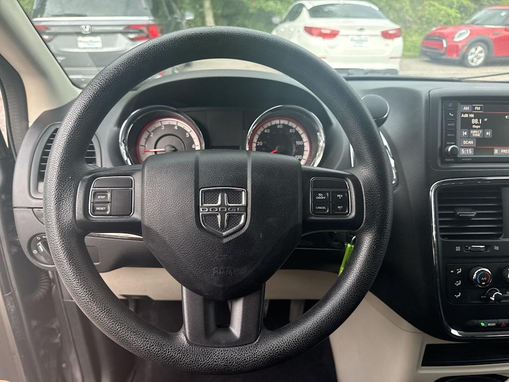 Thumbnail: 2017 Dodge Grand Caravan - 2