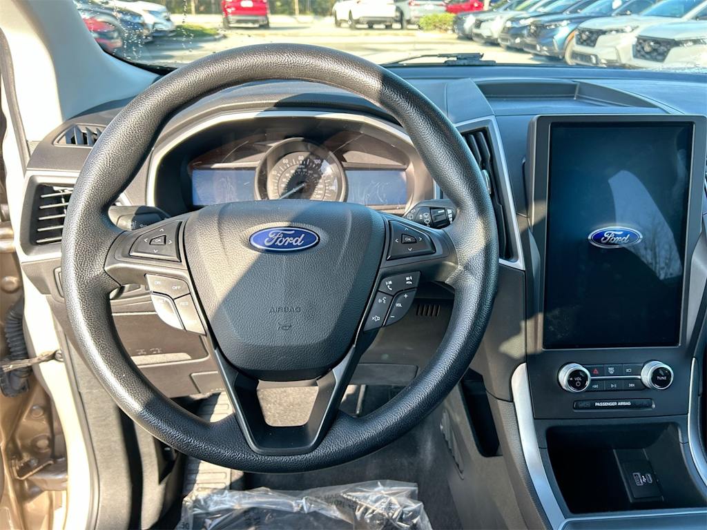 2021 Ford Edge SE 8