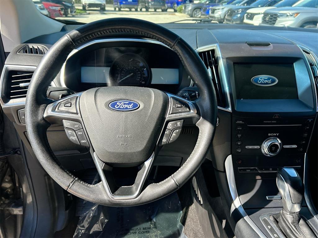 2018 Ford Edge Titanium 9