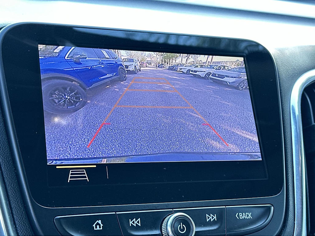 Thumbnail: 2020 Chevrolet Equinox - 10