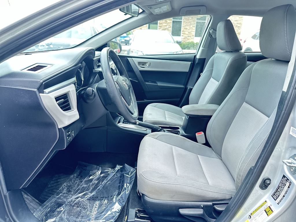 Thumbnail: 2015 Toyota Corolla - 10