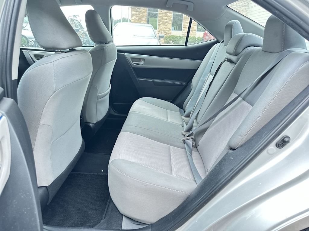 Thumbnail: 2015 Toyota Corolla - 18