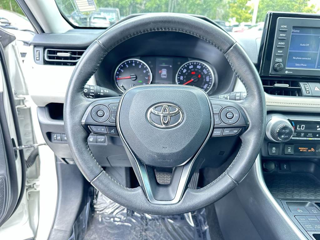 Thumbnail: 2020 Toyota RAV4 - 2