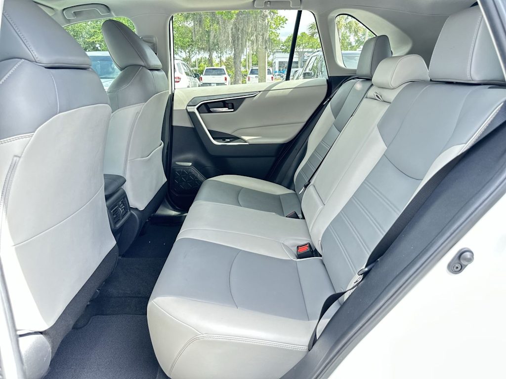 Thumbnail: 2020 Toyota RAV4 - 20