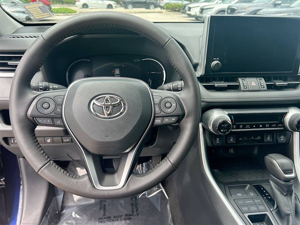 2023 Toyota RAV4 XLE Premium 9